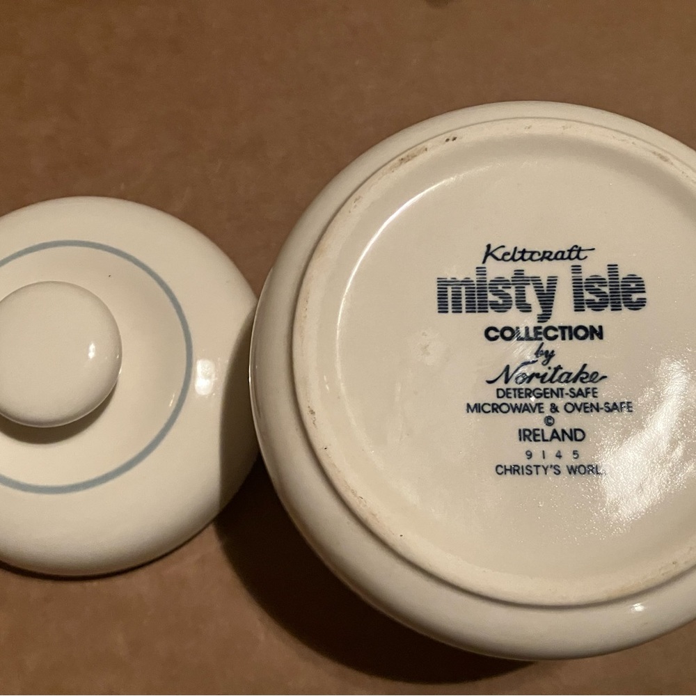 Sugar and creamer plus four cups